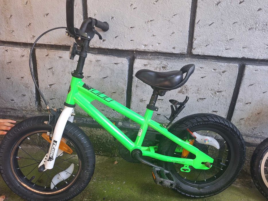 Vand bicicleta pentru copii baieti
