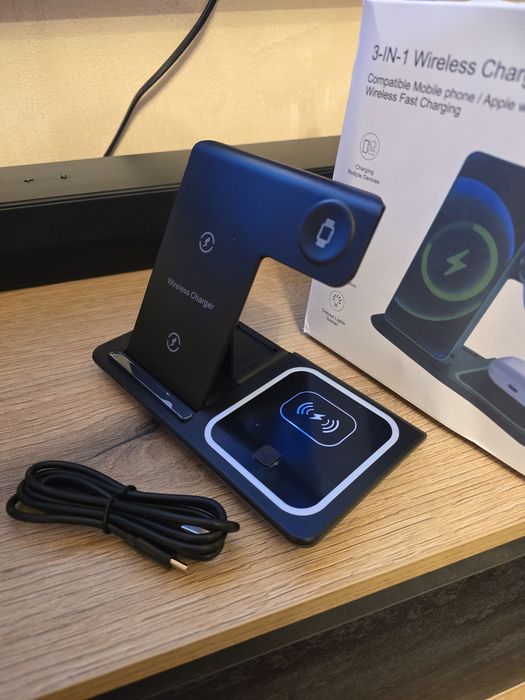 Безжично зарядно за телефон/часовник,термометър и USB хъб