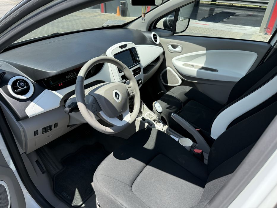 Inchiriere  Dacia Logan 2023,2025 Zoe 2019