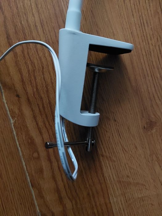 Lampă de masă, nouă