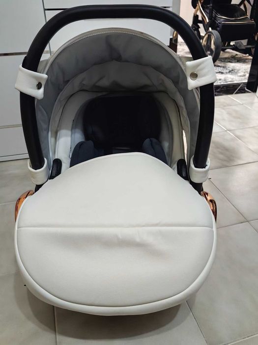 Продавам детска количка