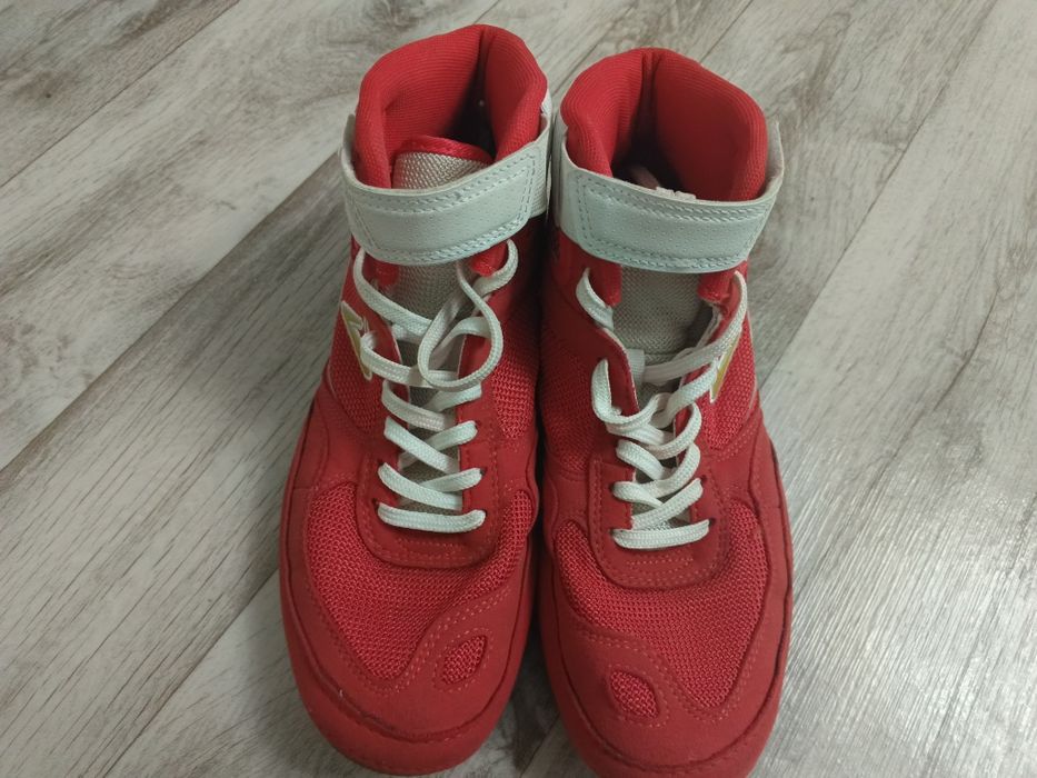 Продаю борцовки Demix