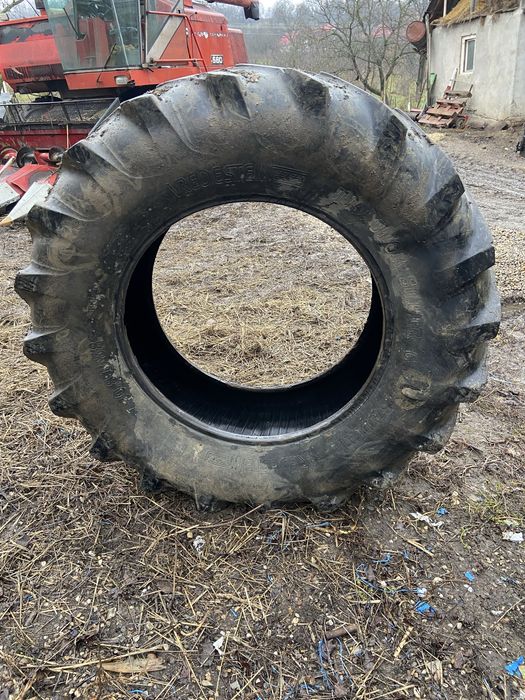 Vand cauciucuri 20.8R30 si 23.1/26