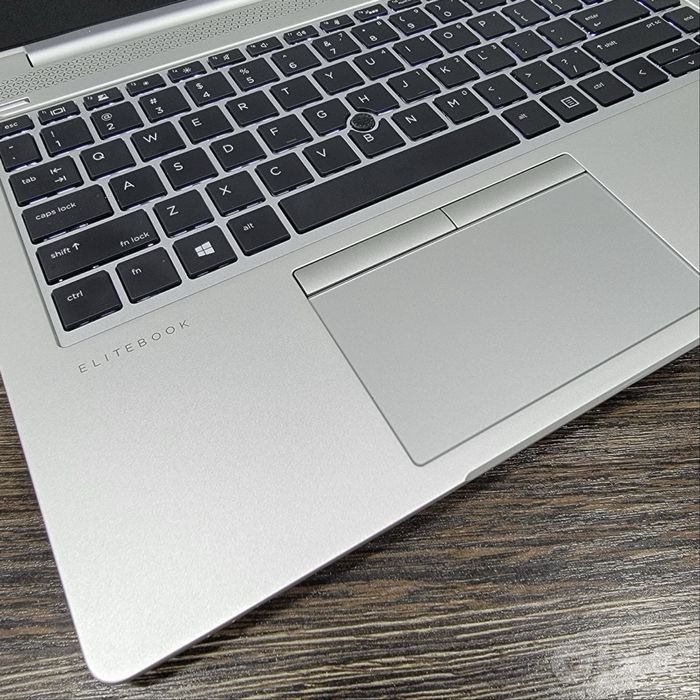 мощный 8 ядерный i7 ноутбук Hp EliteBook 840 G6, для графики и iT