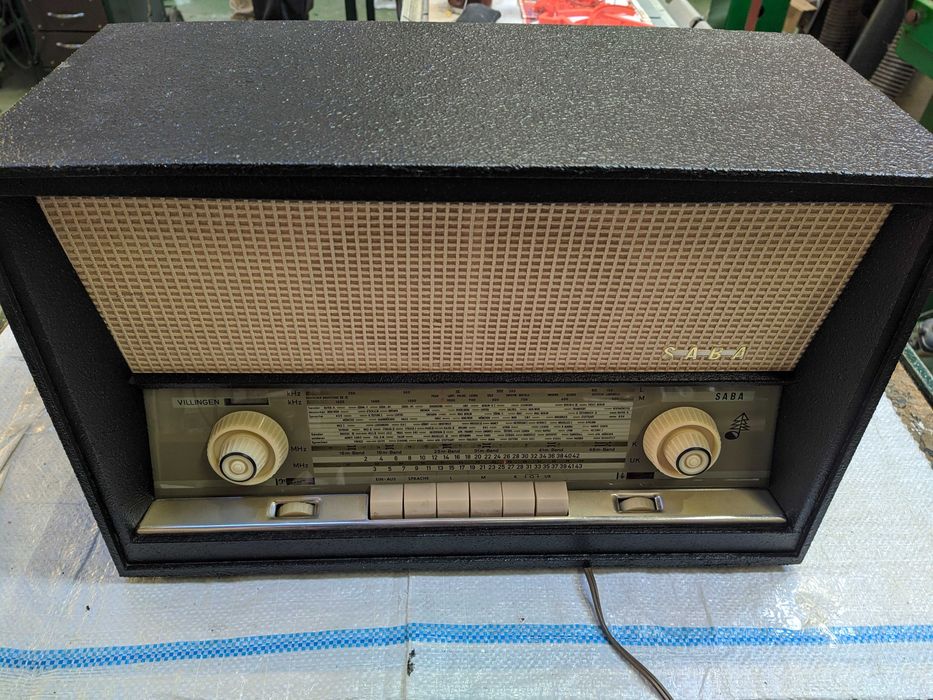 Radio vintage SABA