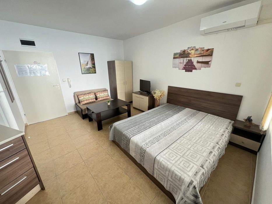 Продава се Ателие в с. Равда, Област Бургас - 52 кв.м за 1212 €/кв.м - Снимка #1