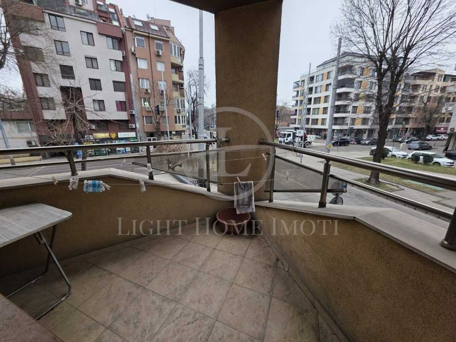 Продава се Офис в Пловдив, Кючук Париж - 45 кв.м за 963 €/кв.м - Снимка #12