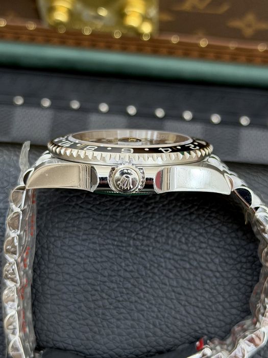 Rolex GMT-Master || Bruce Wayne