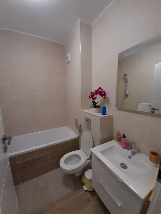 Închiriez apartament cu 2 camere Prima Universitatii