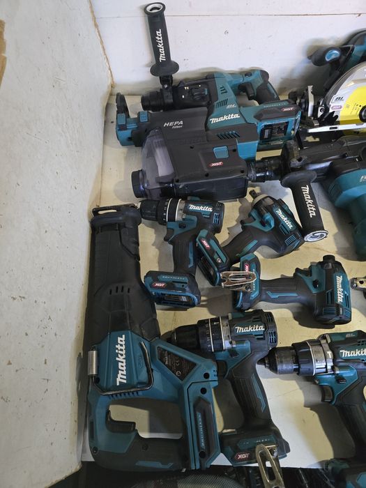Vand scule Makita 40v Xgt