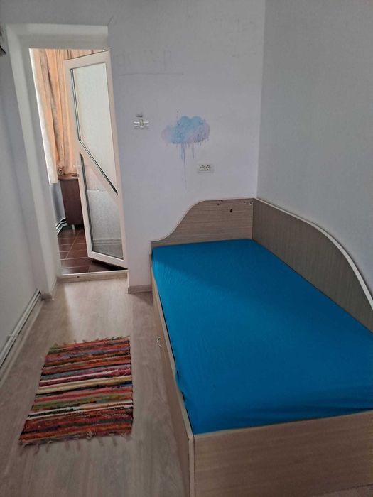 Inchiriez apartament