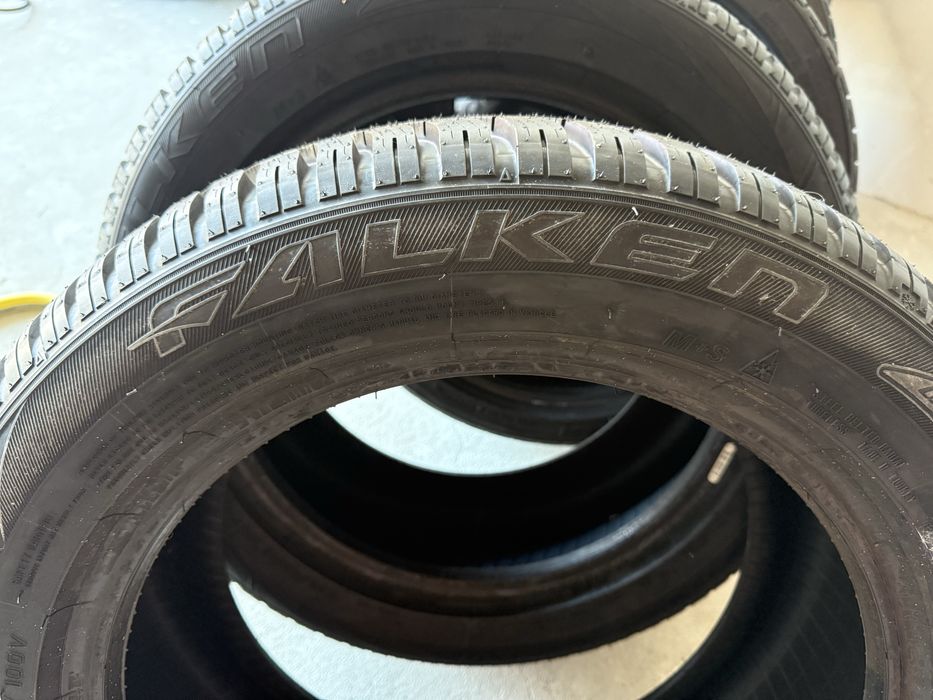 Гуми 235/50/17 FALKEN