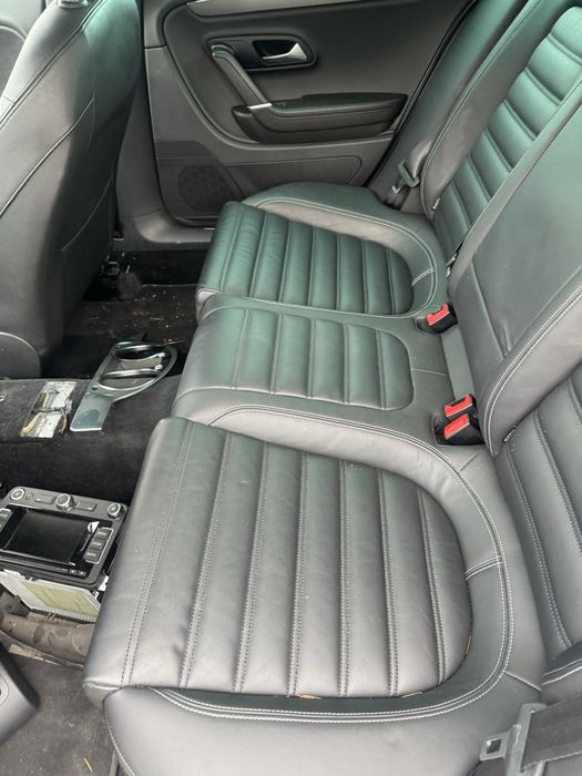 Кожен салон с подгрев от Пасат ЦЦ ( десен волан )