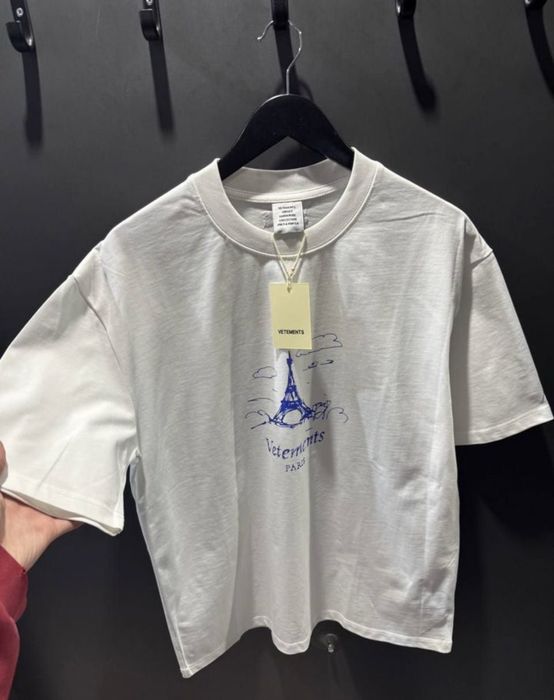 Футболка Vetements Paris
