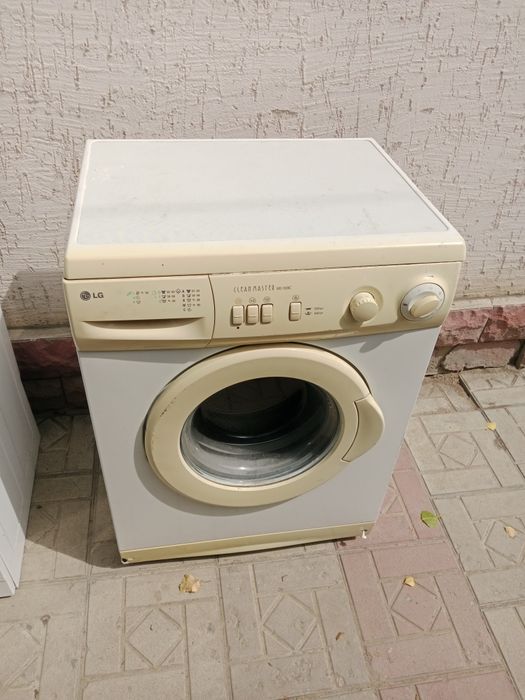Продам стиральную машину