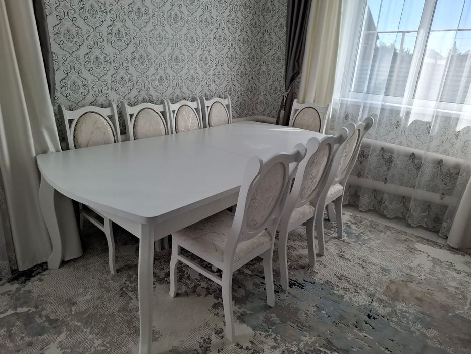 Продам стол с стульями