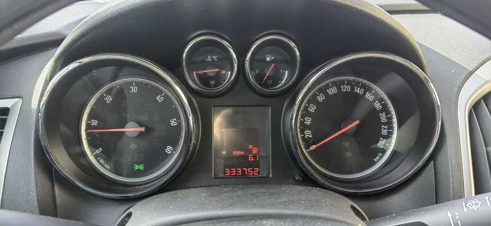 Opel Astra J 1.7 110cp diesel, de 10 ani proprietar