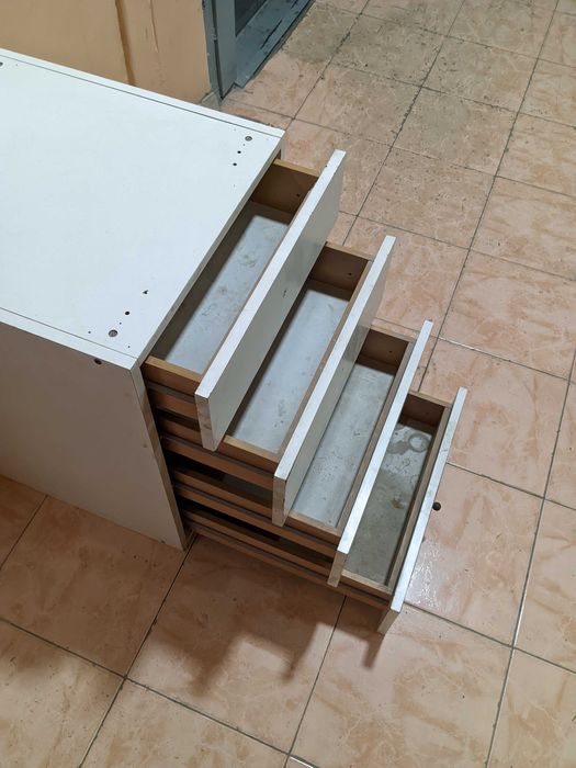 Шкаф. Тумба. С выдвижными полками. Shkaf, tumba.