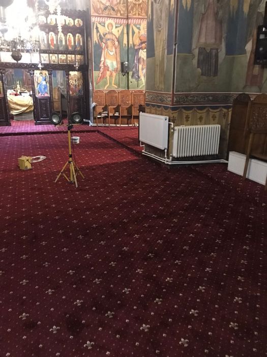 Mocheta /traverse Biserica