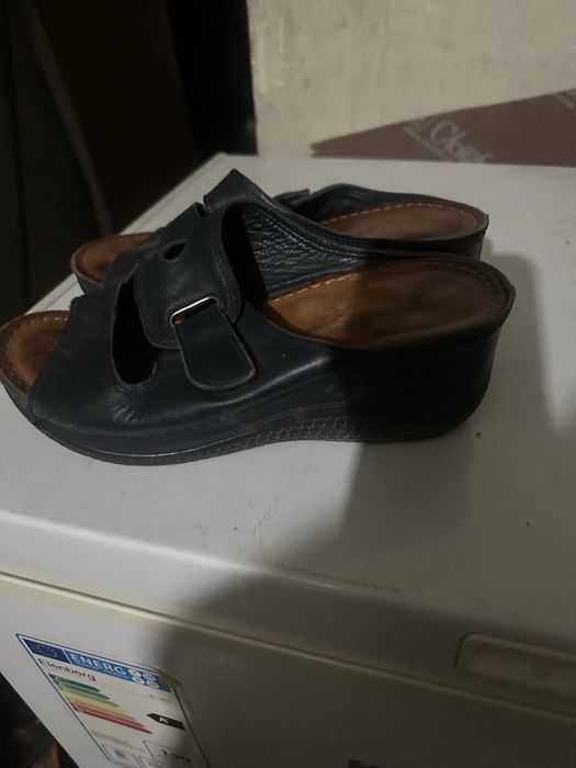 Шлепанцы кожанный 37 размер