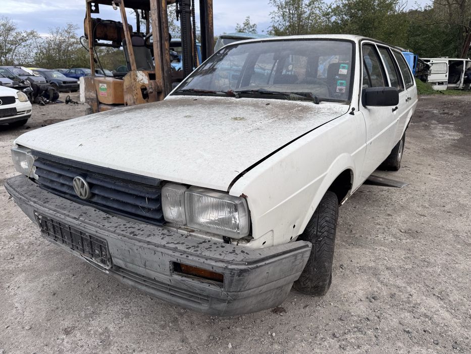 VW Passat B2 1.6d 54hp 1986г На Части
