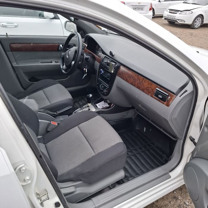 Chevrolet Lacetti  2011 года выпуска