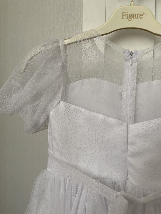 Платье белое для девочки 128