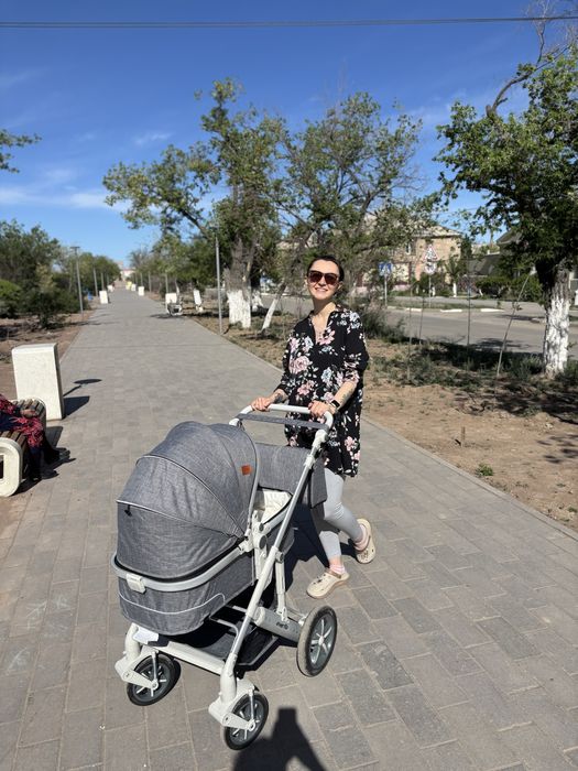 Коляска с люлькой и автокреслом