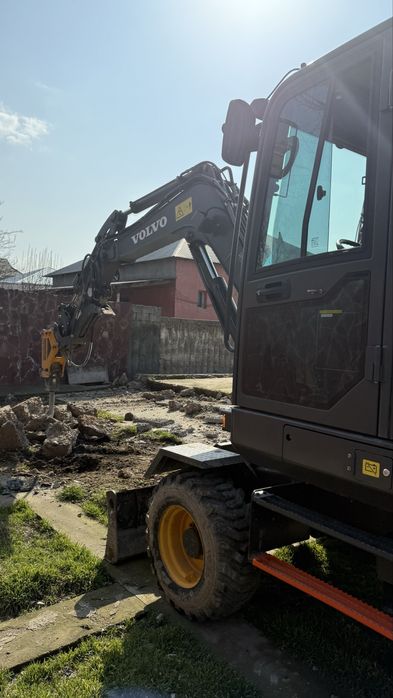 Экскаватор малютка гидромолот