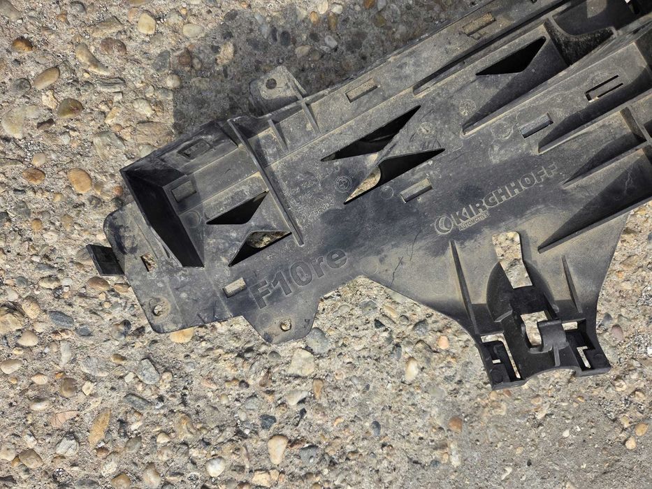 Suport far stanga dreapta complet cu broasca incuietoare BMW seria 5 F10 F11 cod 7200793 7200794