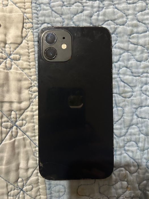 Iphone 12             .