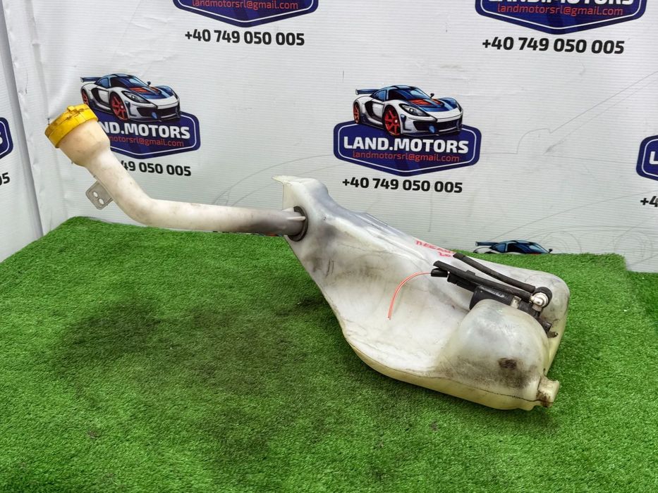 VAS LICHID PARBRIZ STROPGEL + POMPA RENAULT MEGANE III B95 1.6 DIESEL 2014 COD OEM 289108770R 289108335R 289101579R 286203634R 2008-2016