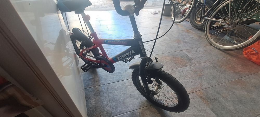 Bicicleta de vânzare