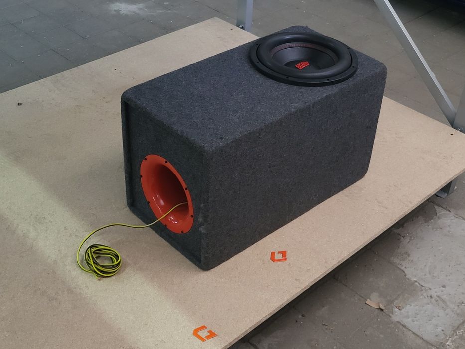 Сабвуфер 12ка с усилителем 4х канальным