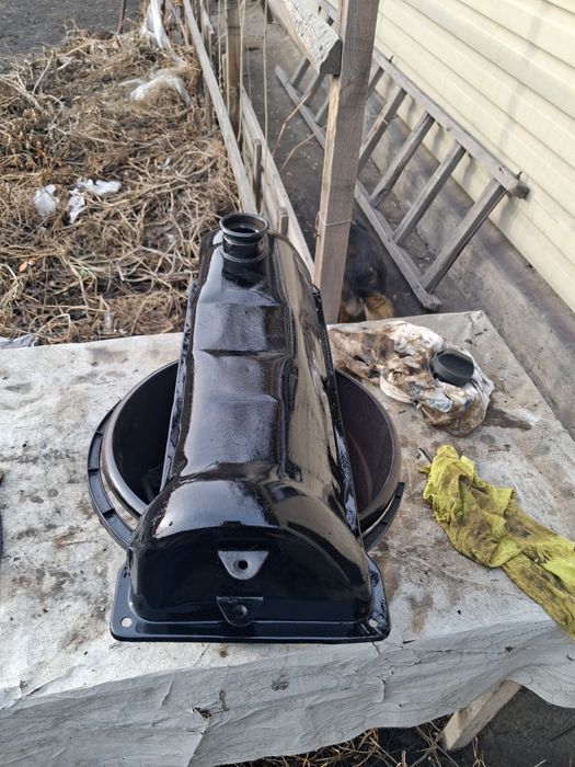 Клапанная крышка нива