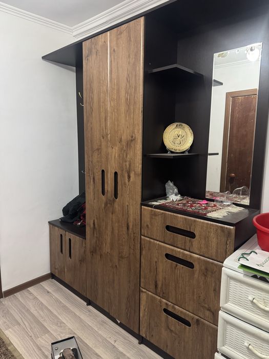 Мебель для прихожей и спальня