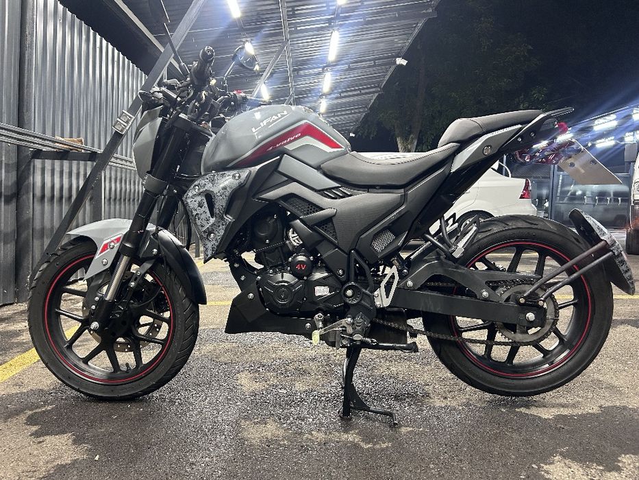 Lifan SR220 4 Valve Street Fighter