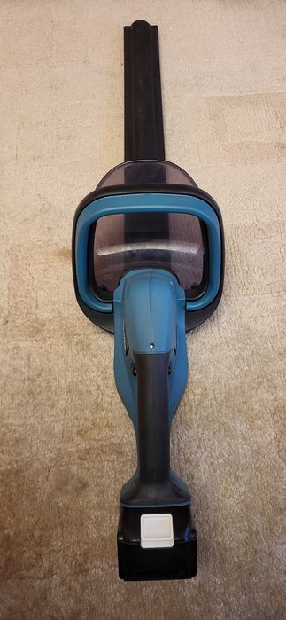 MAKITA Duh523 520mm Foarfeca de Gard Viu ca Noua +acumulator 5A foarte putin folosita