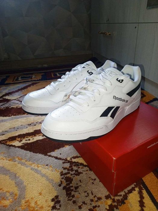 Original Reebok krossovka sotiladi USA 11,5,продаётся кроссовки Reebok