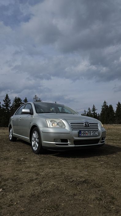 TOYOTA Avensis