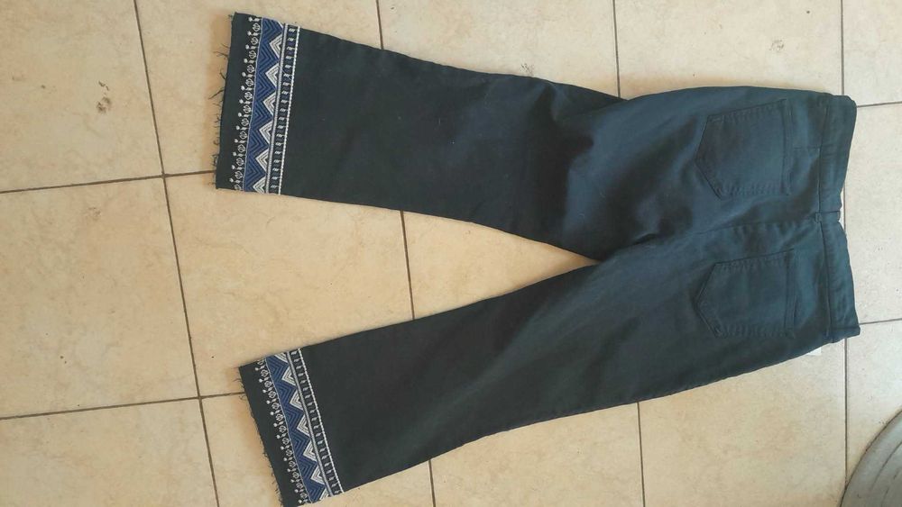 Pantaloni de firma brodati manual