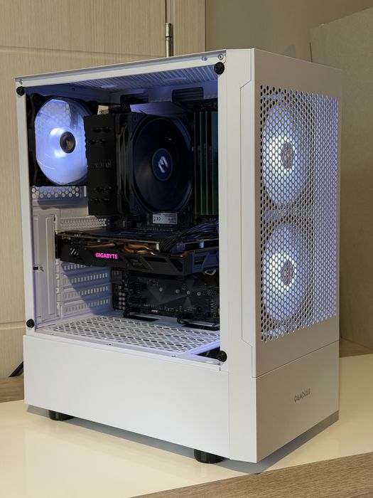 Геймърски компютър i7-6700K, RX580, 16GB