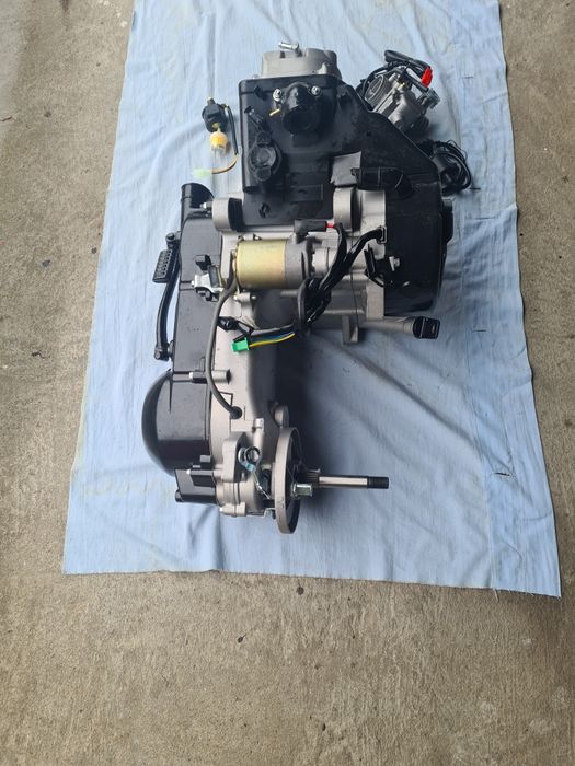Motor complet 150cmc,6 kw,scuter