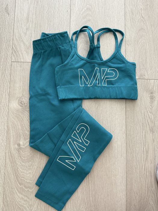 Продавам спортни екипи на My Protein