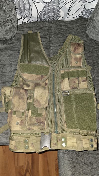 Тактически елек с модули