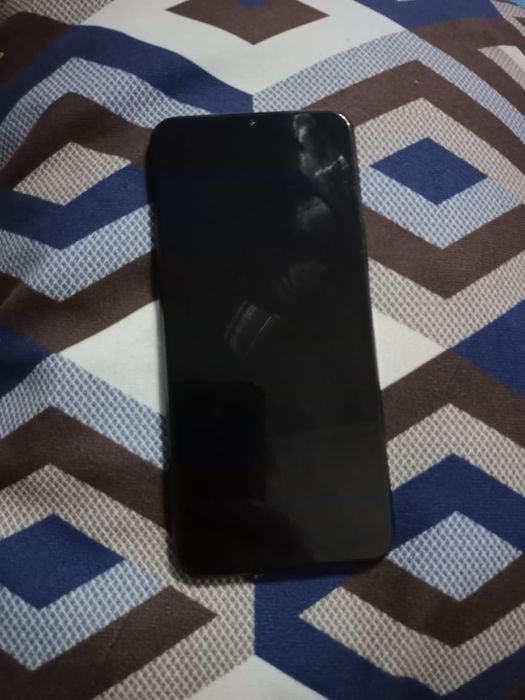 Продам телефон VivoY33s
