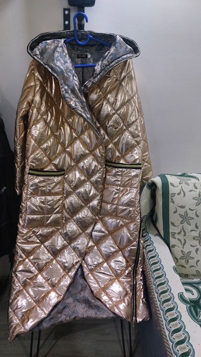 Продамкуртку б/у