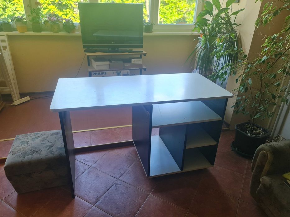 Бюро ученическо , студентско 100лв.