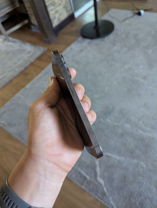 iPhone 14 Pro 256GB - 100% Original - Funcțional (Spate spart)