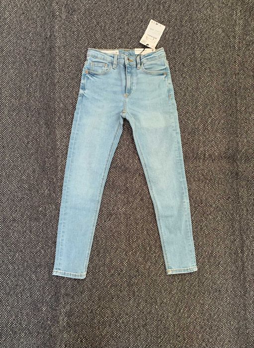 Нови дънки за момиче ZARA - размер 128 см